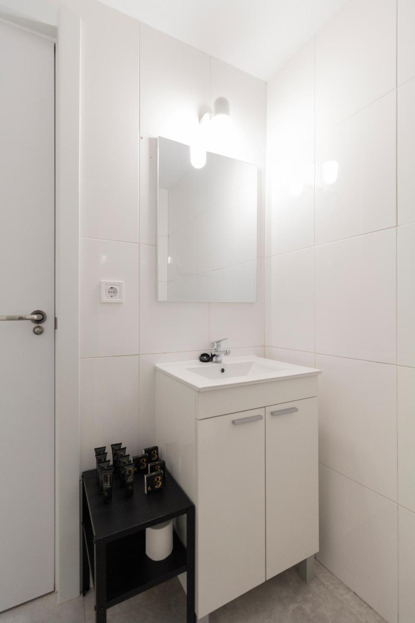 Ronda De Valencia Apartamento Madrid Esterno foto