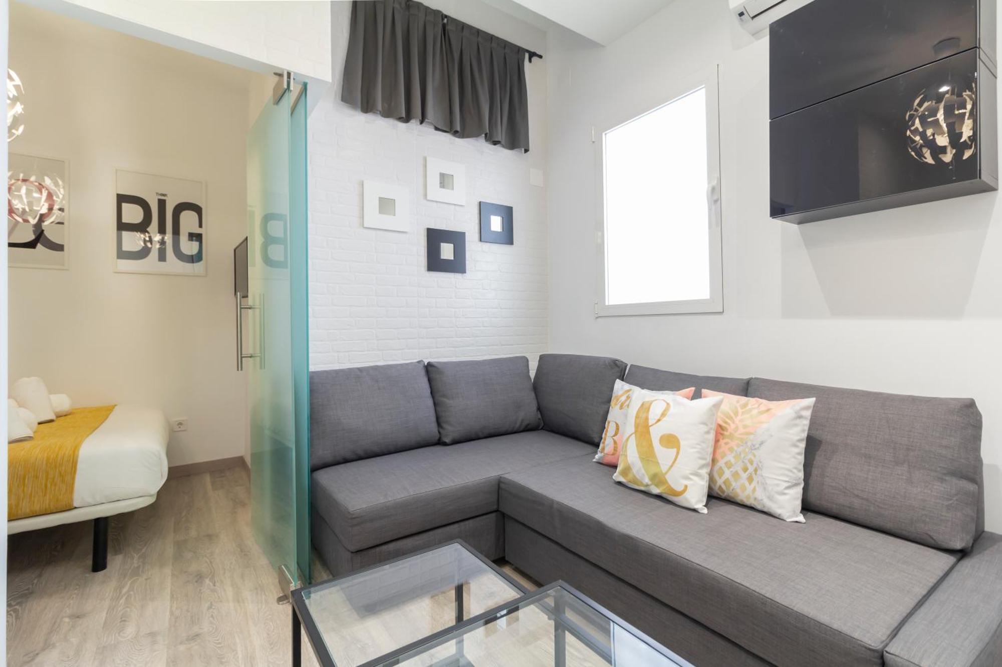 Ronda De Valencia Apartamento Madrid Esterno foto