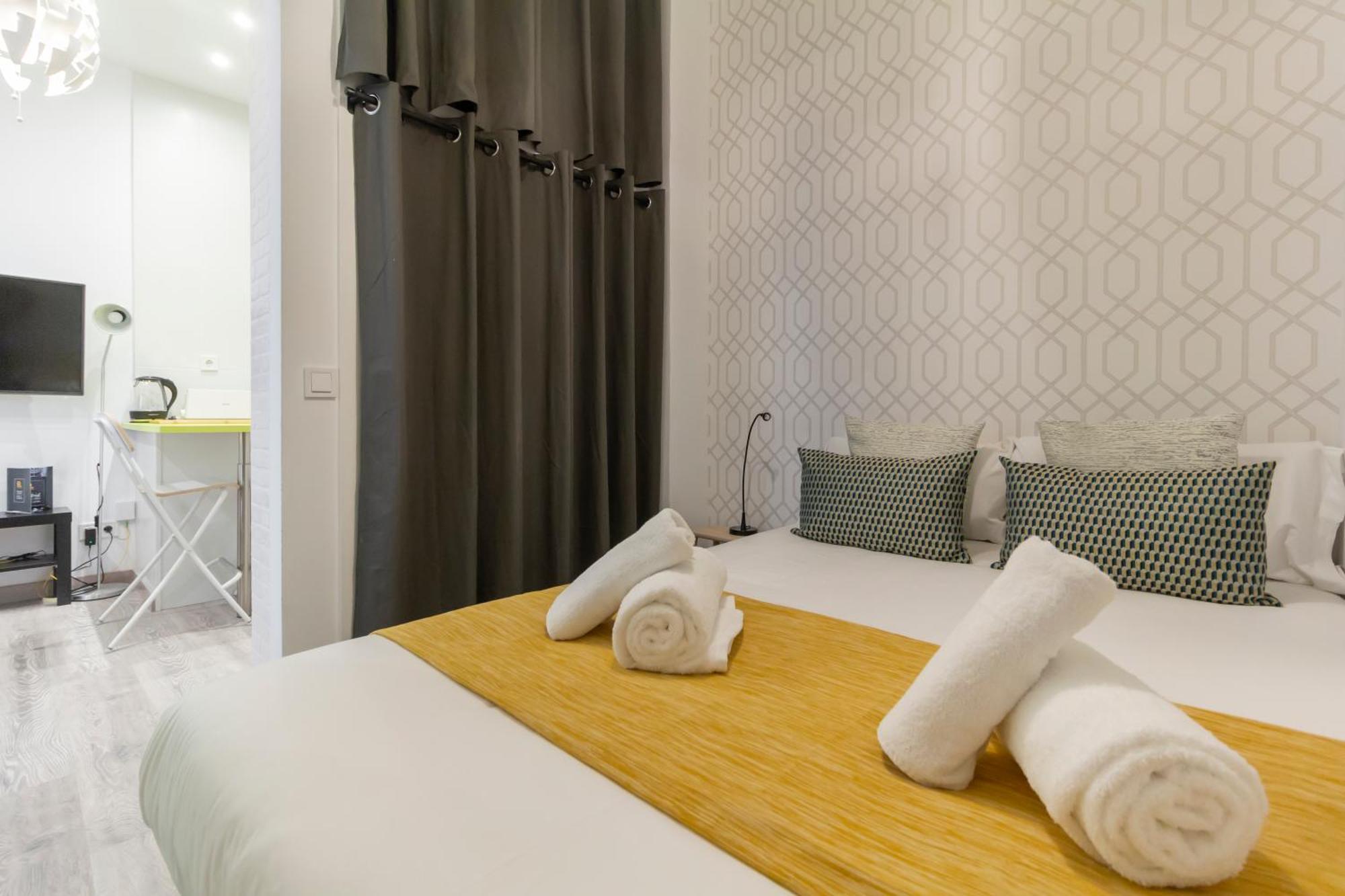 Ronda De Valencia Apartamento Madrid Esterno foto