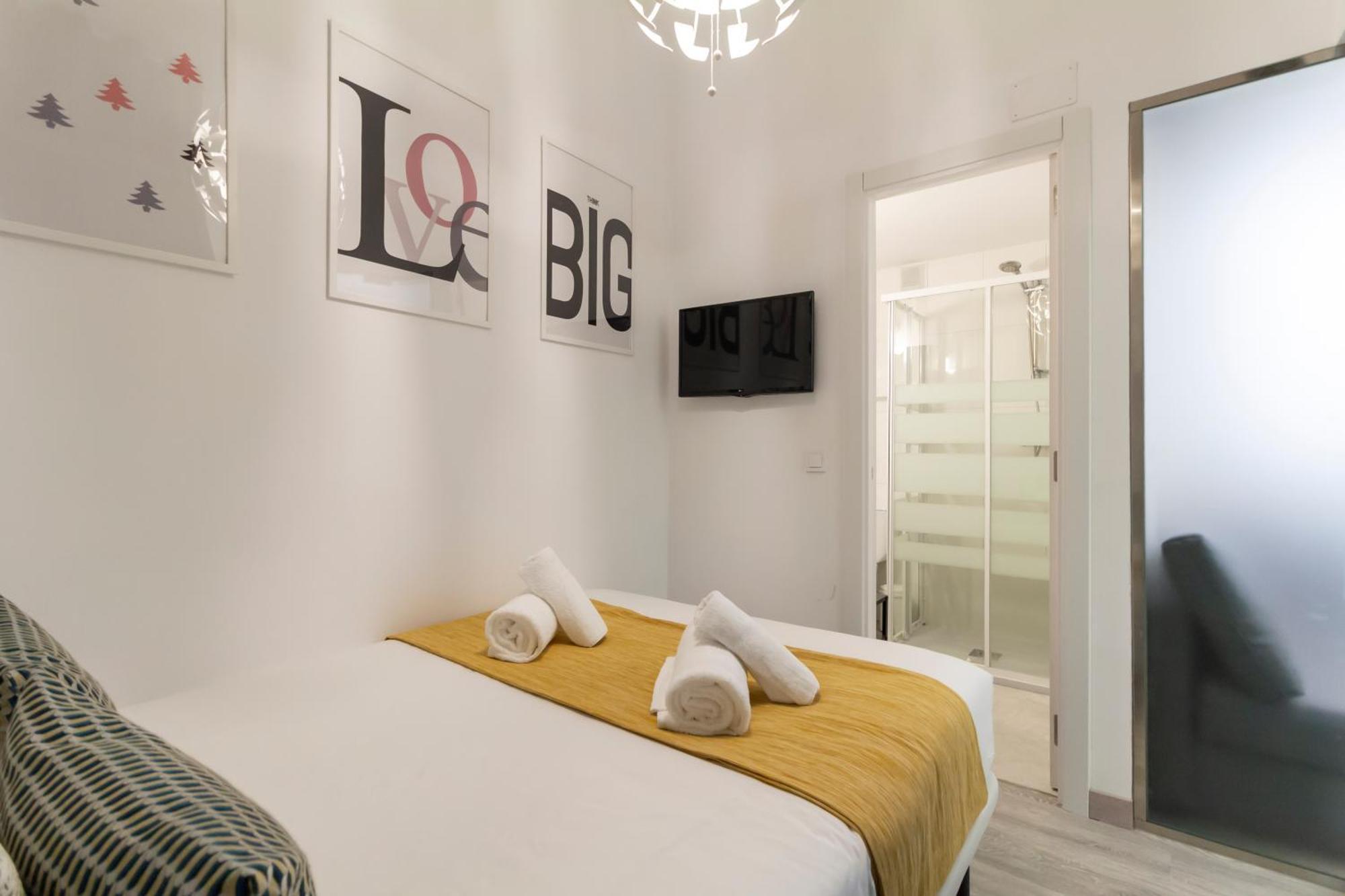 Ronda De Valencia Apartamento Madrid Esterno foto